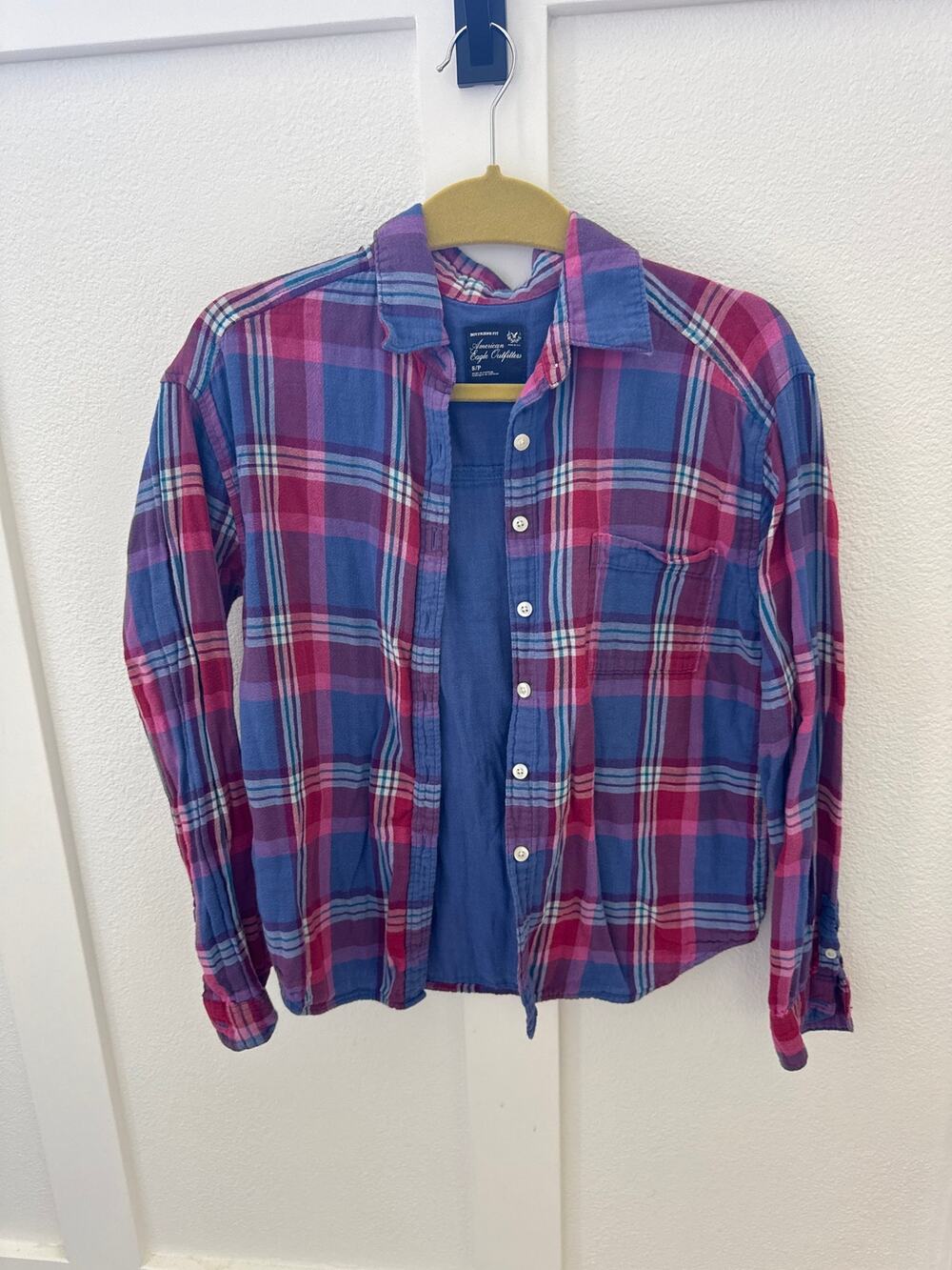 American Eagle Pink Blue Boyfriend Fit Button Up Plaid Shirt Small